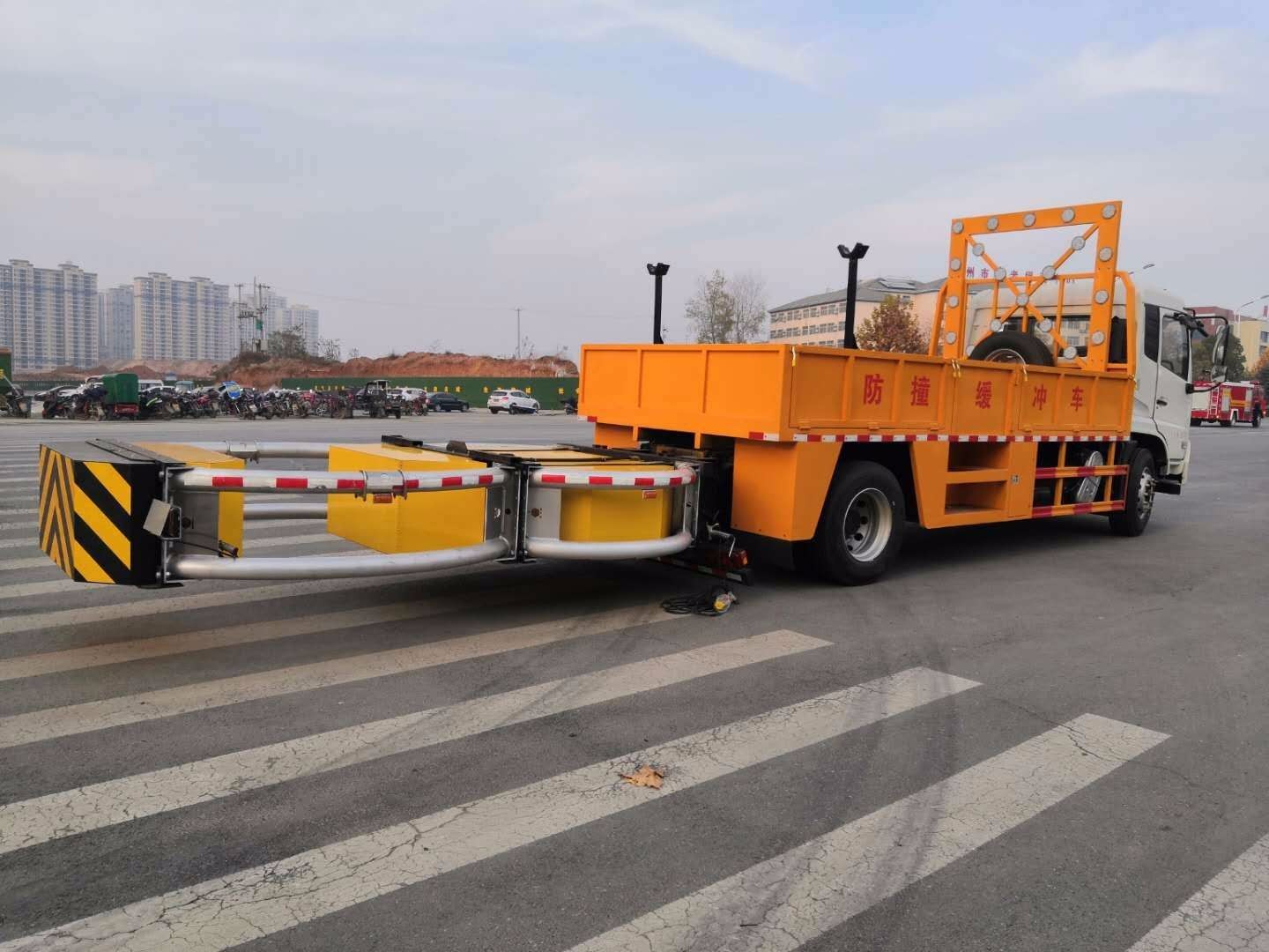 防撞緩沖車(chē)作業(yè)案例